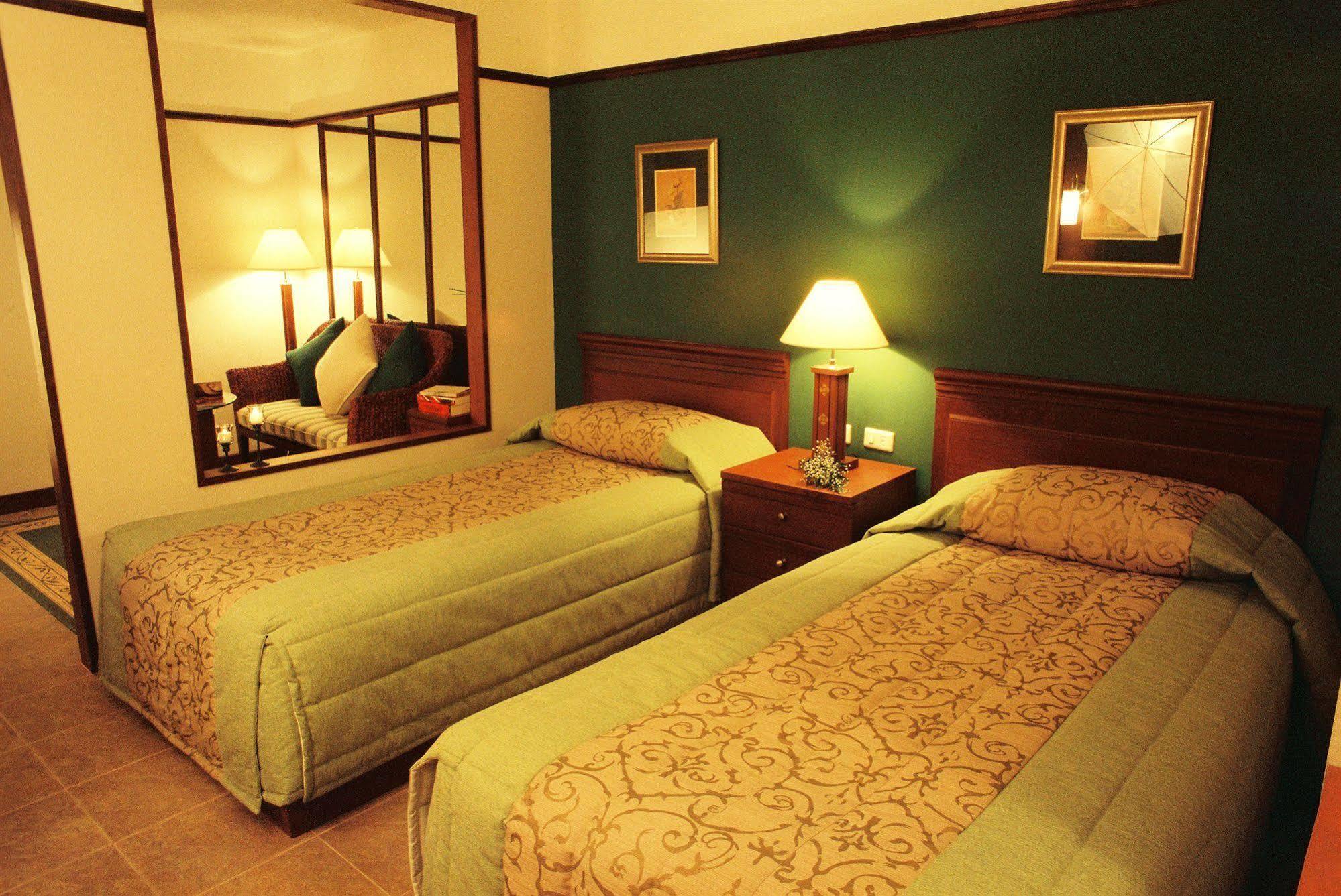 Viangbua Mansion Hotel Чиангмай Екстериор снимка